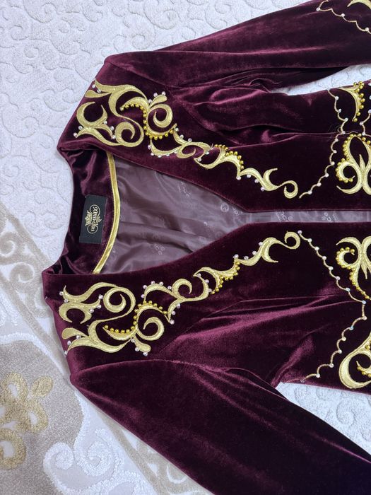 Камзол нуршах бордовый