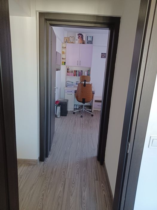 De vânzare apartament cu 3 camere decomandat Complex Baroc
