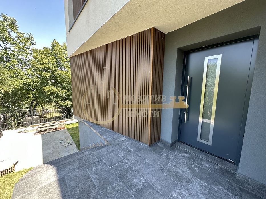 Къща в София- площ 280 цена 590000