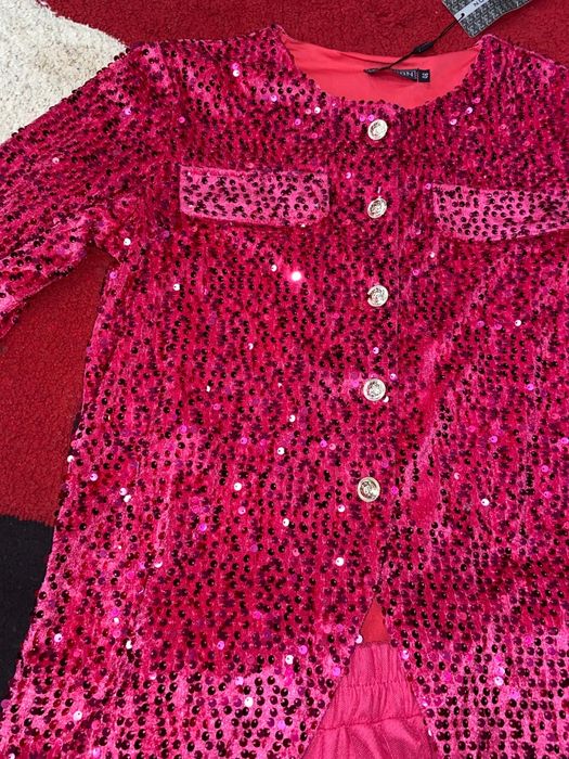 Красивое розовое платье