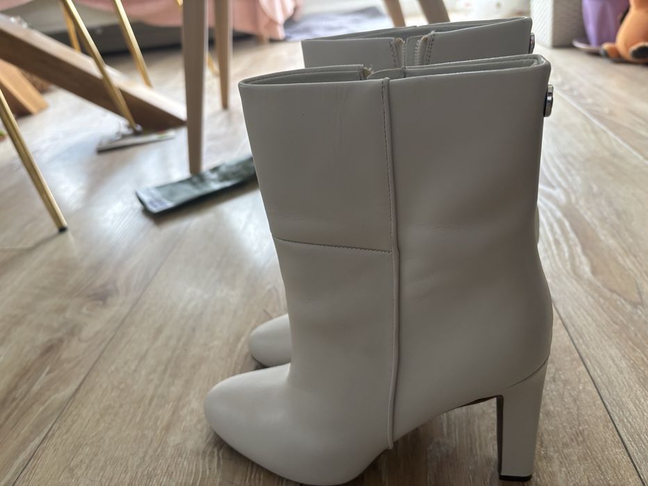 боти Guess естествена кожа  номер 40