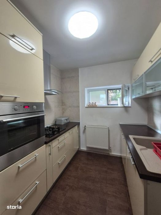 Casa individuala, garaj, 3 parcari, 210mp, gradina, Dambul Rotund