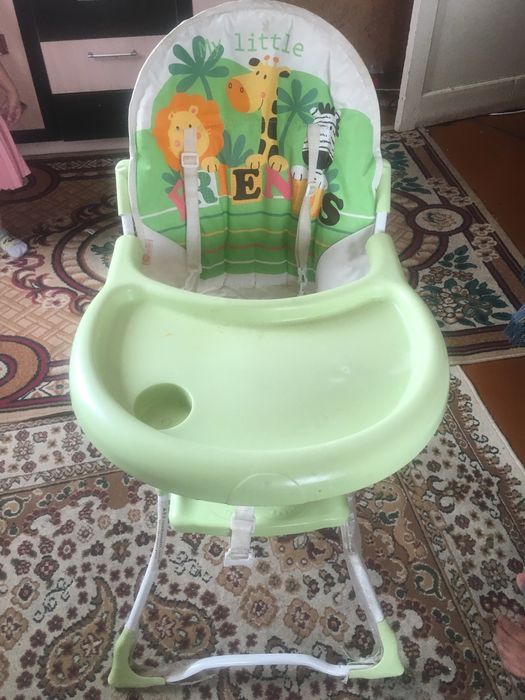 продам столик для кормления