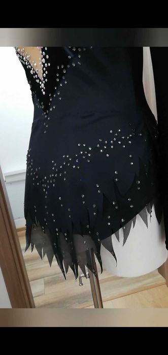 Трико ново за художествена гимнастика/танци/модерен балет/акробатика.