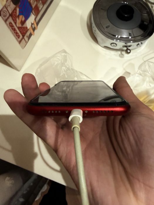 продам айфон хр 64 гб