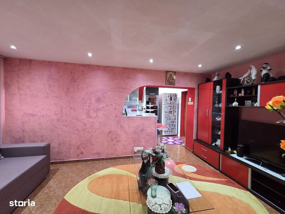 Apartament 2 camere  etaj 4 imbunatatit mobilat - ultracentral