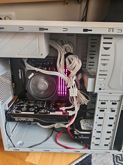 De vanzare unitate Pc sliper