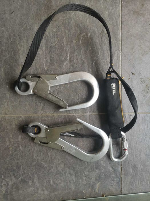 ham safety petzl Volt wind + carabiniera noua