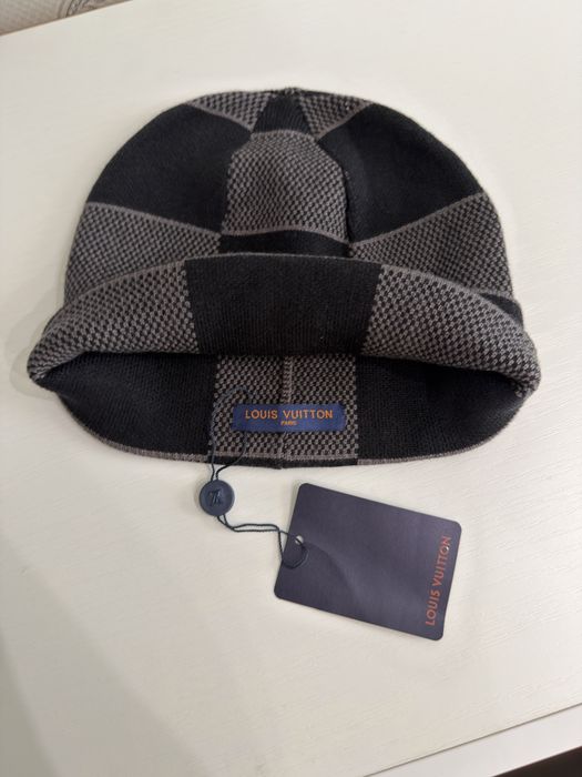 Louis Vuitton зимна шапка