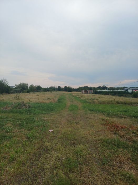 Vând loturi 500mp intravilan