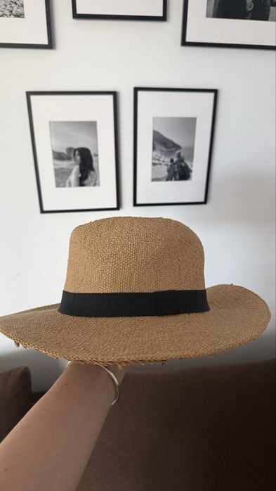 Basic капела на Zara