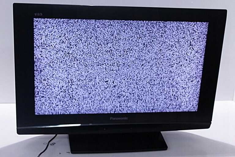 Televizor LCD Panasonic TX-26LE8P HD 26 inch 66cm Tv + Telecomanda