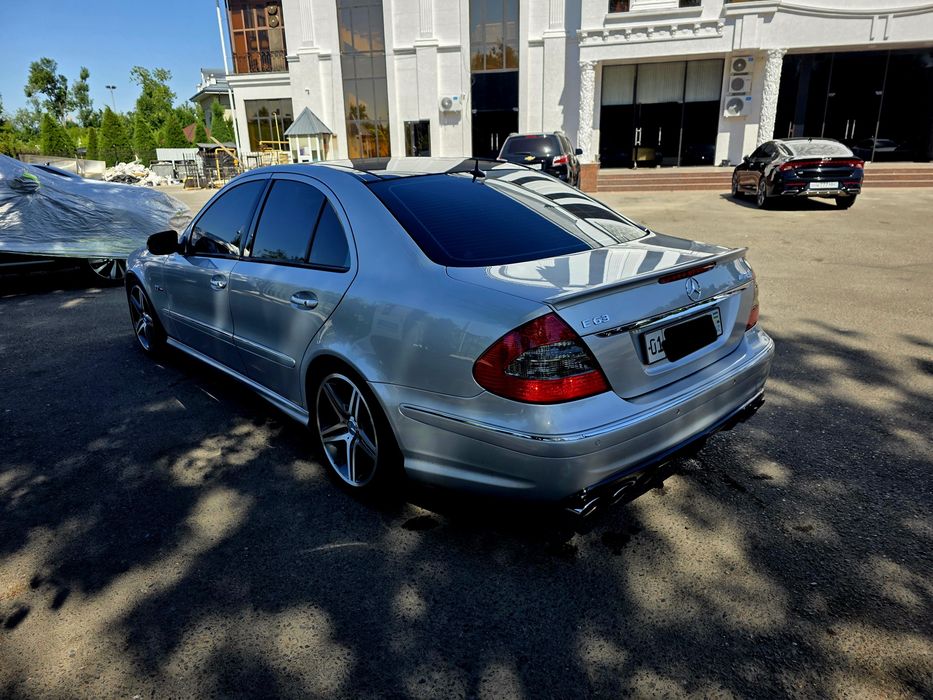 Mercedes benc 63 AMG 211