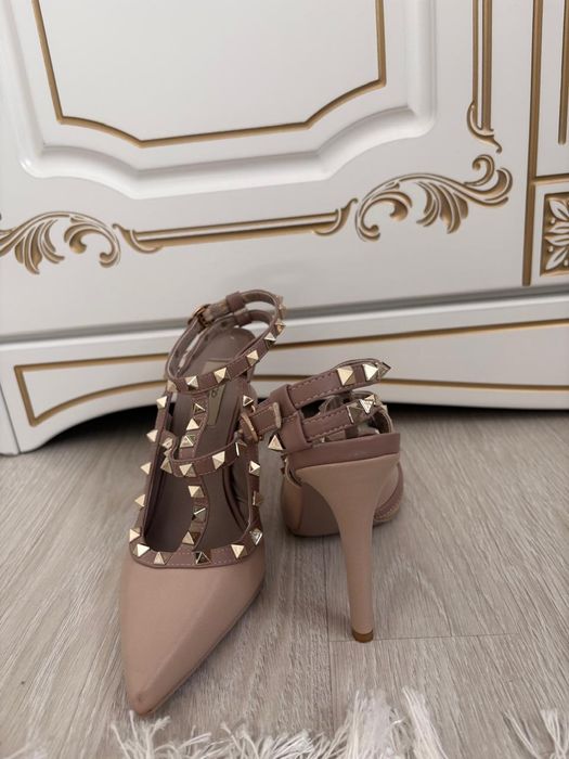 Туфли бежевый красивые