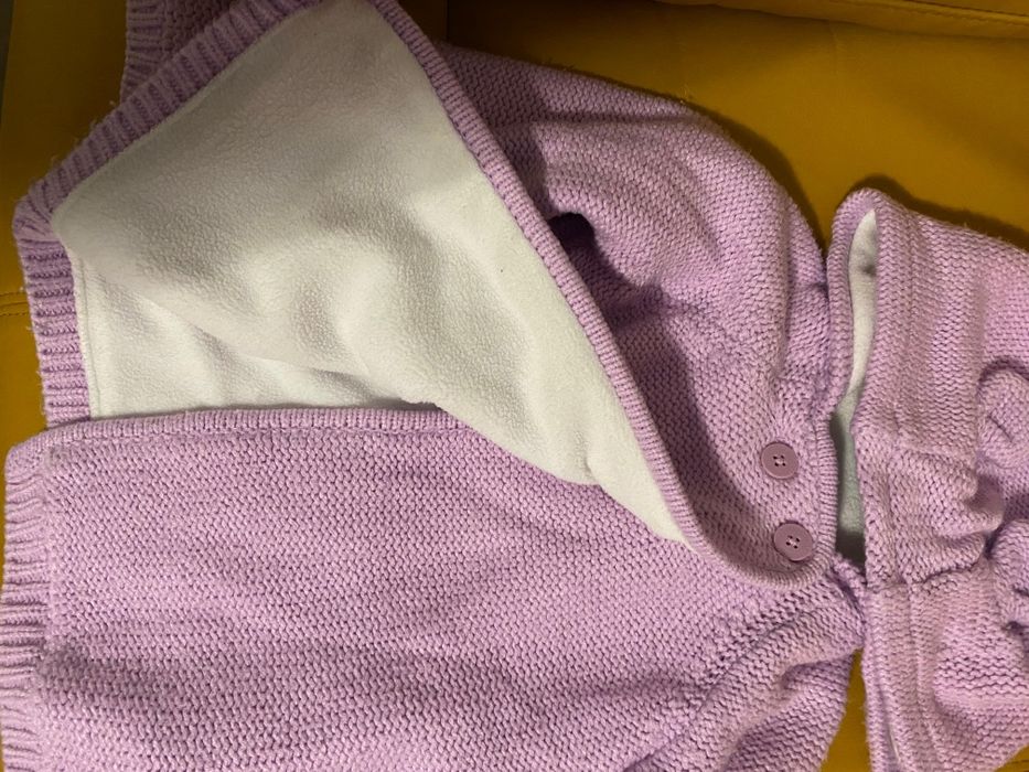 Vand un lot de 5 articole fetite mar.3-4 ani