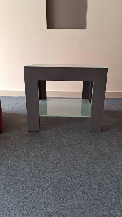 Столове червини и черни офис