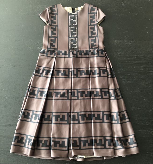 Рокля за момиче на 9 години