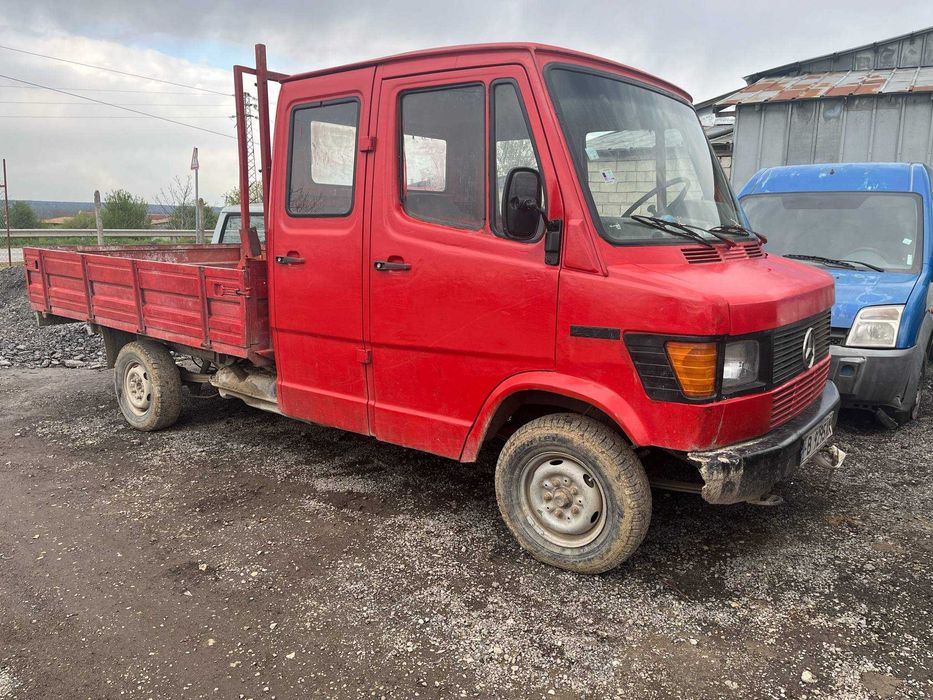 Mercedes 207 D/Мерцедес 207 Д 1988г. на части