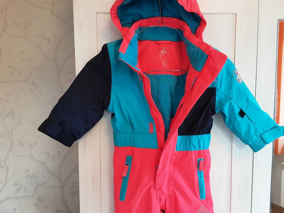 Бебешки/Детски гащеризон 74