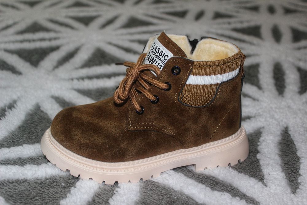 Ботинки на мальчика коричневого цвета