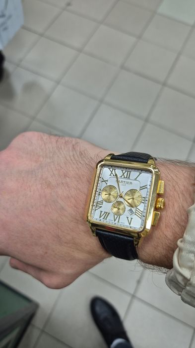 Золотые часы 750проба