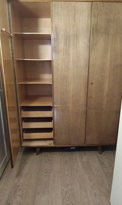 Продам шкаф для одежды