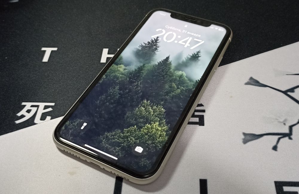Продам iPhone 11