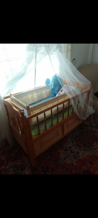 Продам кроватку с люлькой