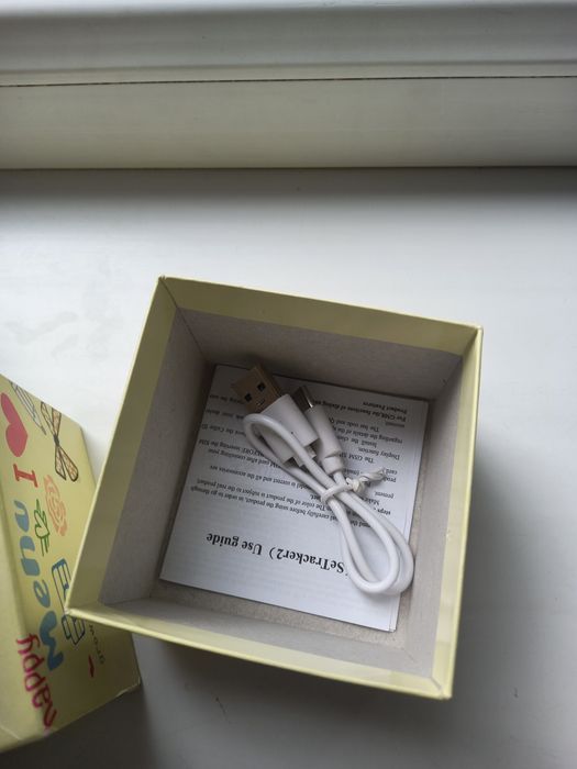 Продаю смарт часы детский