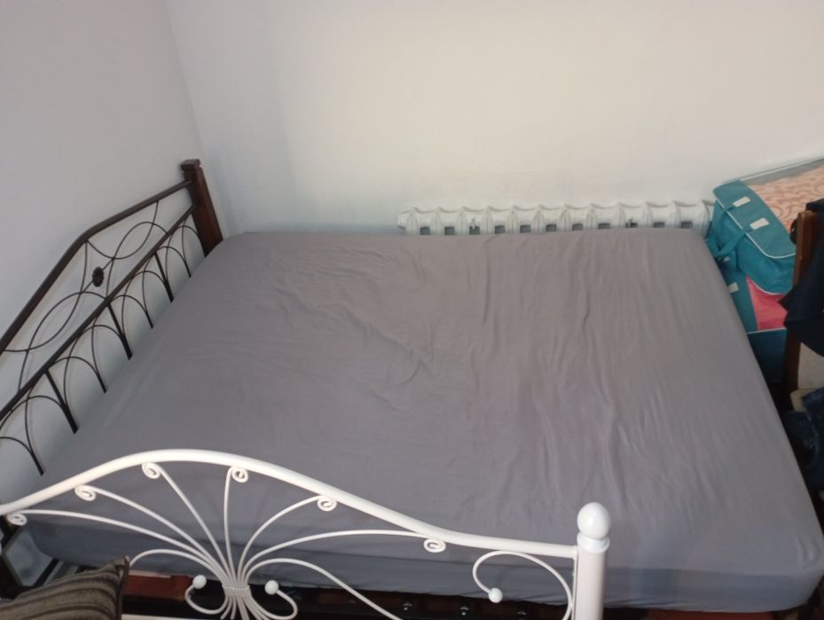 Продается кровать цена 30к торг