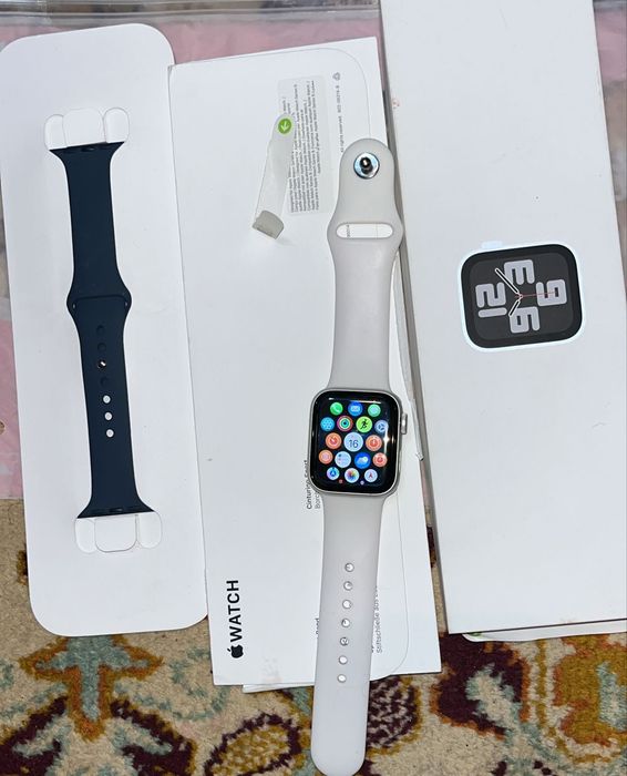 Продам часы Apple Watch SE 2 Gen