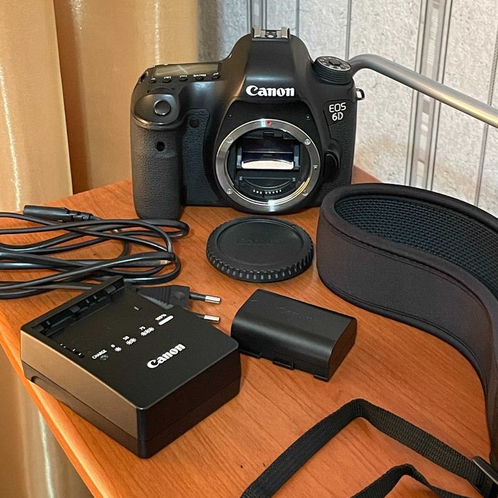 Фотоаппарат Canon EOS 6D (WG) Body