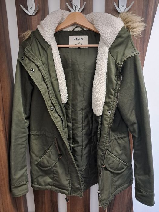 Дамско зимно яке