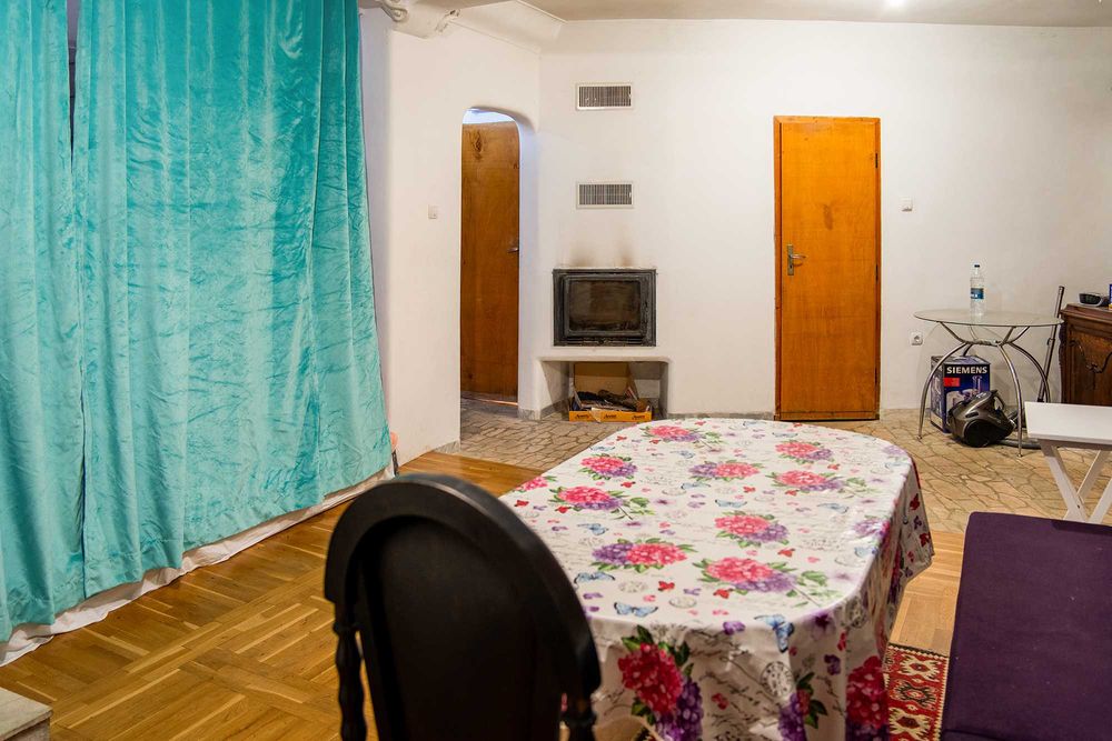 Продава се бутикова къща във вилната зона на с.Големо Бучино, Перник