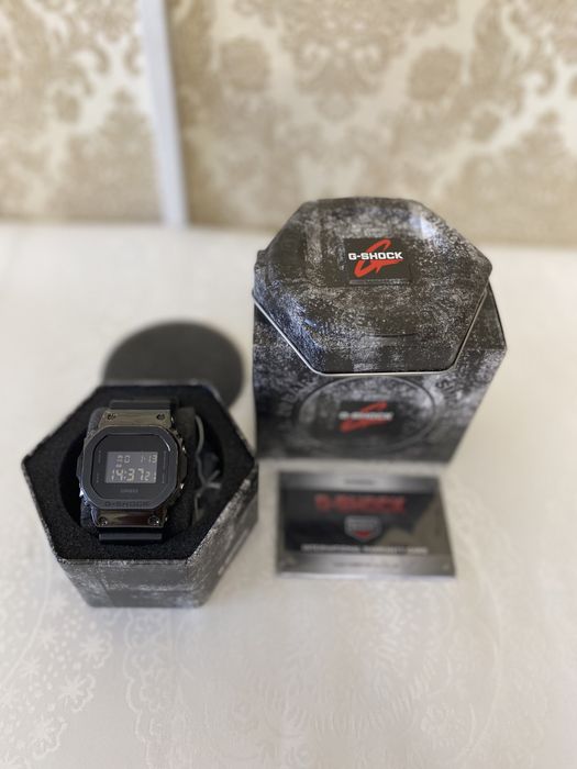 Часы оригинал Casio G-SHOCK GM-5600B
