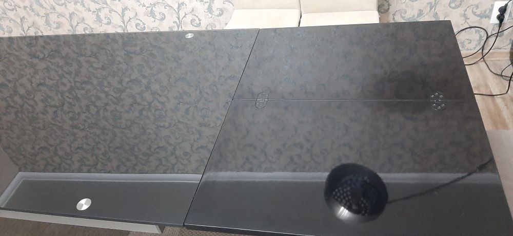 Стол раскладной, стеклянный