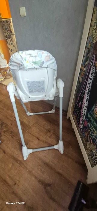 Децки стол за хранене