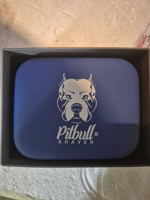 Aparat de ras Pitbull Platinum PRO pentru cap și față
