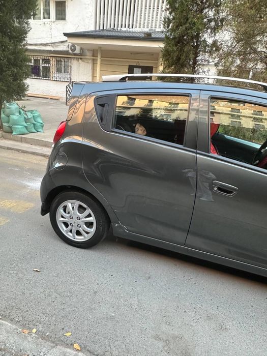 Spark avtomat chevrolet