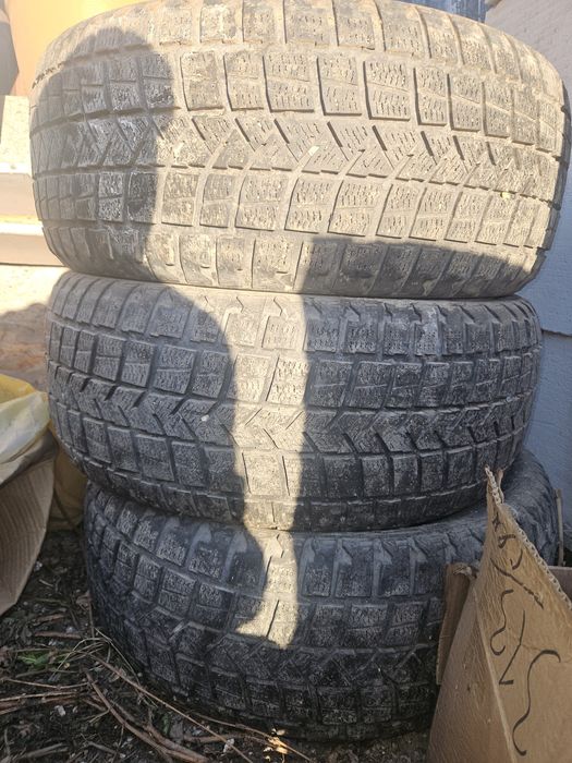 Шины зимние 3шт.