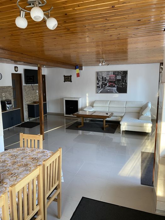 Cabana Robert Valea Avrigului cu PISCINA si CIUBAR