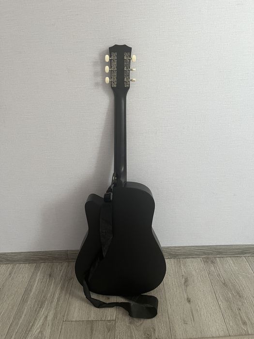 Акустическая гитара