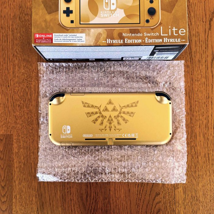 Nintendo Switch Lite – Hyrule Edition | Пълен комплект