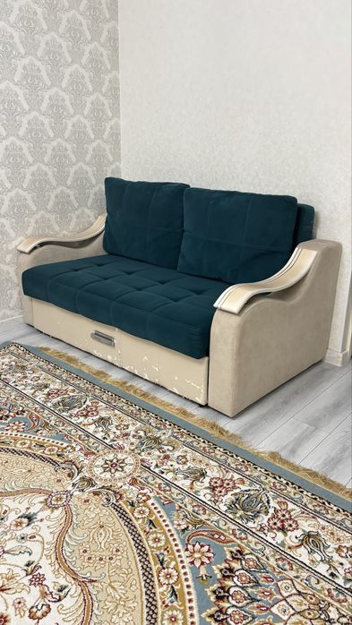 Продам диван в отличном состояние 220*180