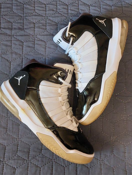 Nike Jordan Max Aura