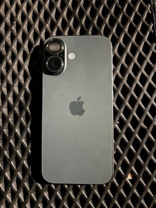 Айфон 17 256gb.