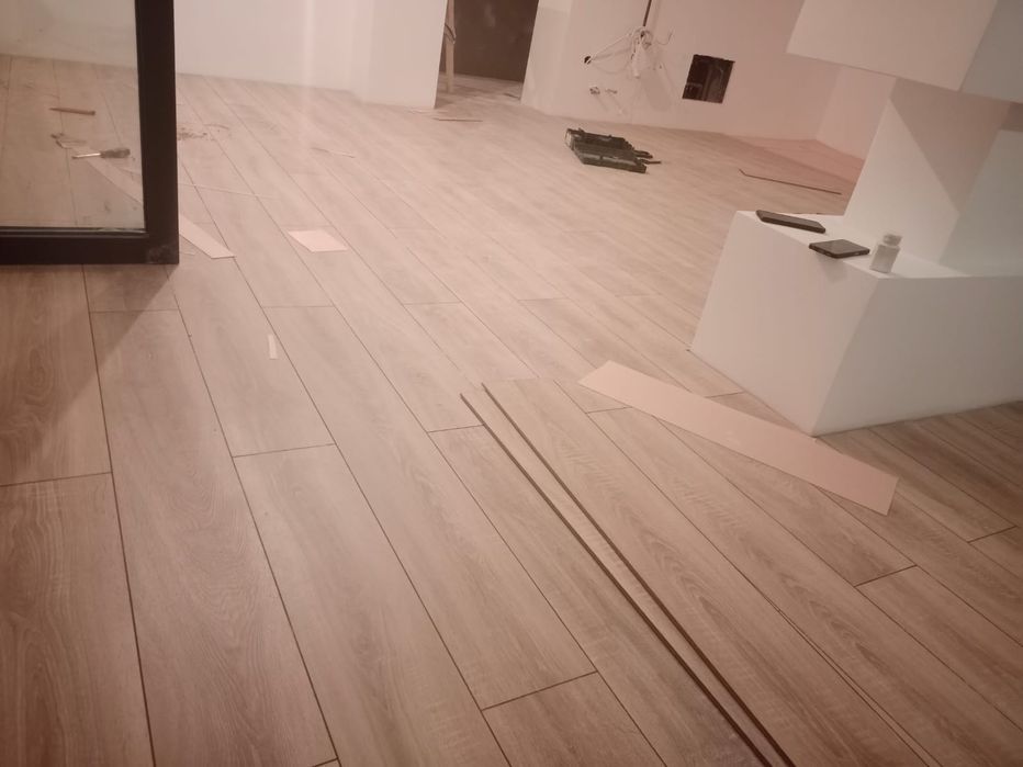 Ламинат, линолеум, паркет, плинтуса