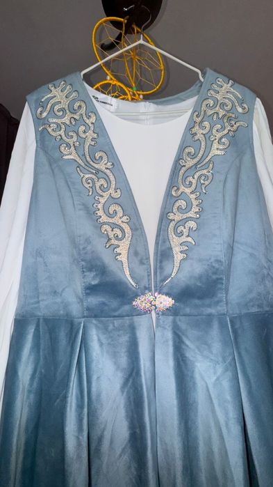 Срочно продам платья!