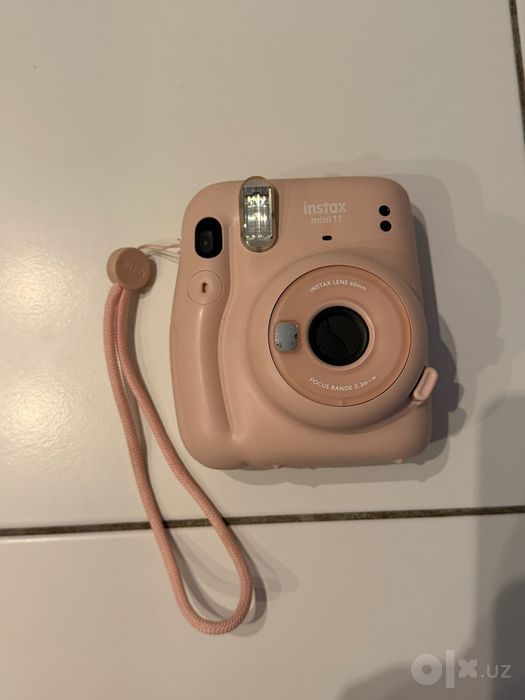 Fujifilm Instax mini 11 отличный фотоопарат