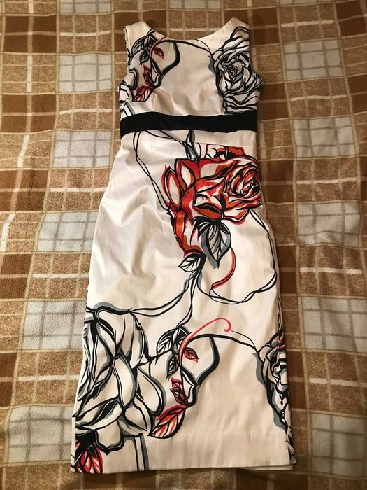 Платье на выход (с вырезом на спине)